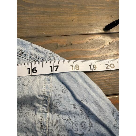 Christopher & Banks faded patterned denim button up blouse women's size XL - Picture 8 of 10